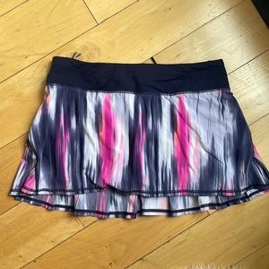Women’s lululemon skirt size 8